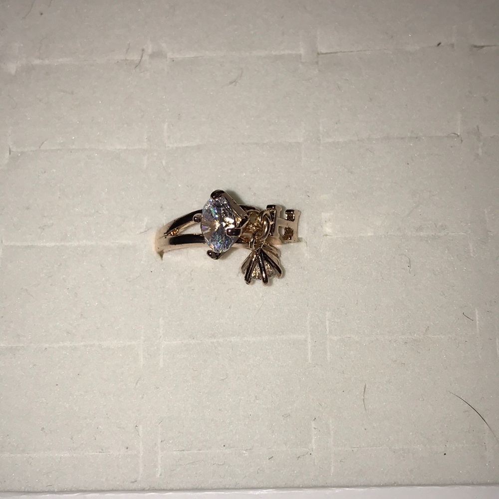 “I” rings w jewels